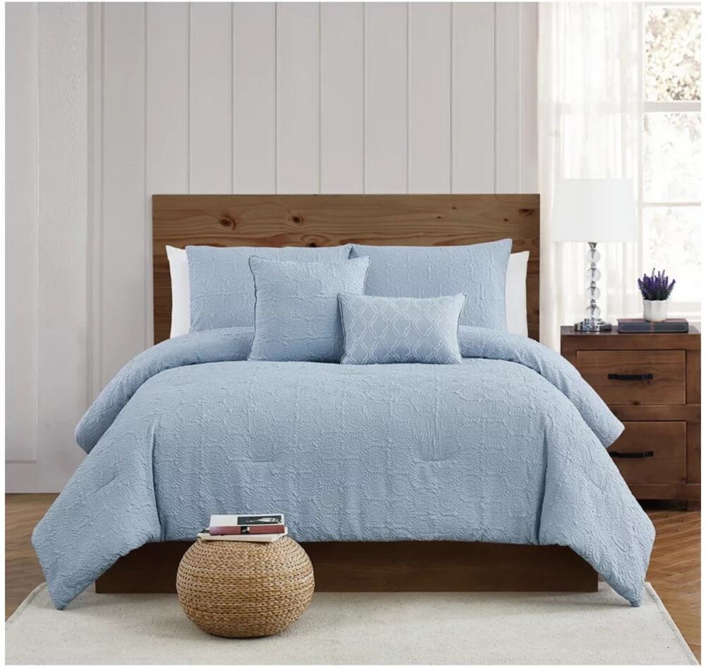 Style 212 Daisy Textured 5-Piece King Comforter Set Blue New bed in bag